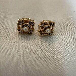 Elegant Gold and Pearl Earrings